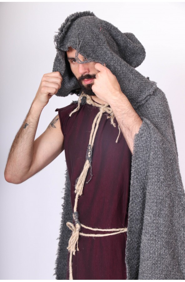 Capa rústica medieval con capucha