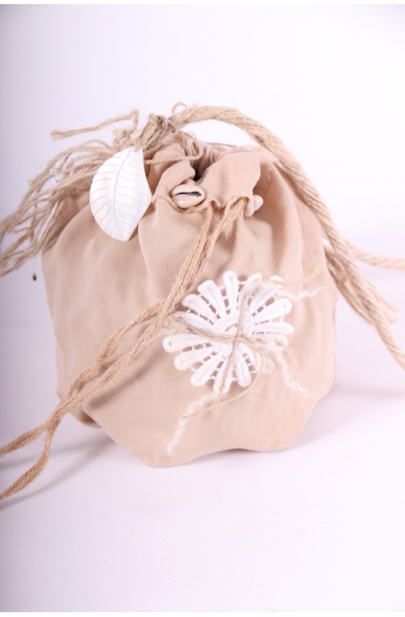 Bolso de tela y yute con flor