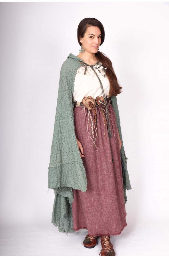 Capa medieval verde con capucha