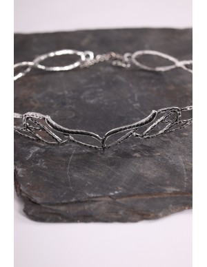 Tiara medieval plateada...