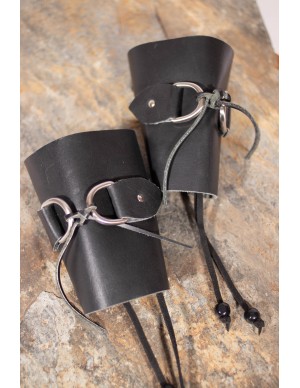 Brazaletes romanos de soldado en cuero negro