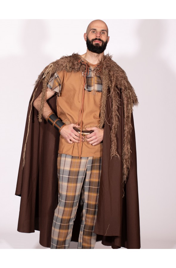 Brown Celtic cloak with fur