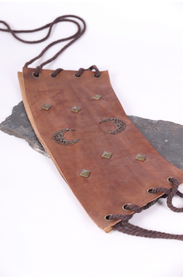 Fajín medieval de cuero marrón con...