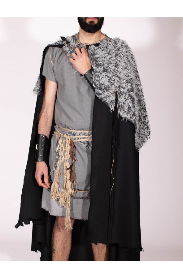 Black Celtic cloak with fur Grey Wolf