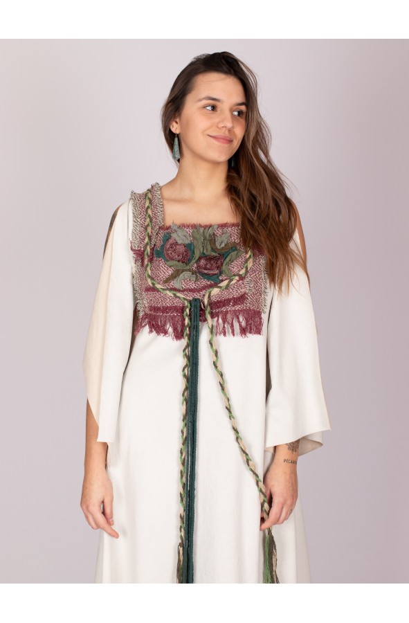 Vestido medieval blanco con flores