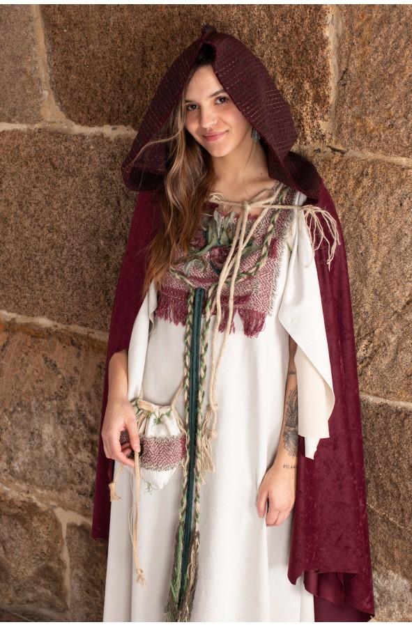 Medieval maroon hooded cloak in vegan...