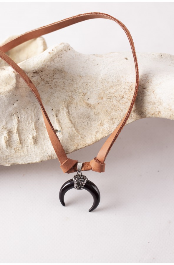Colgante medieval Luna Creciente Negra