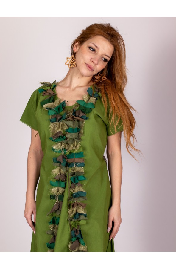 Recycled green medieval woman dress