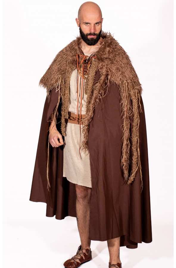Celtic cloak with vegan fur