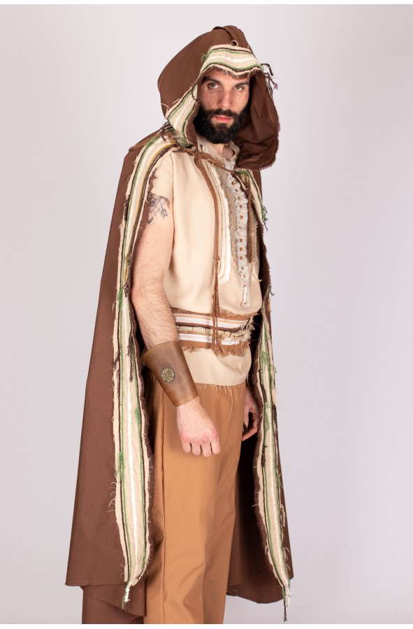 Capa medieval marrón deshilachada
