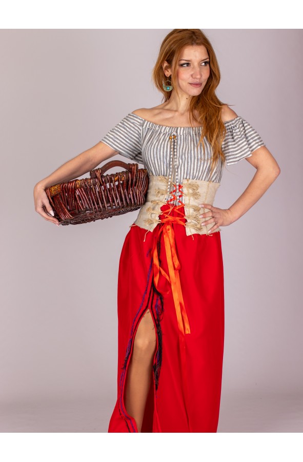 Falda medieval roja con abertura y...