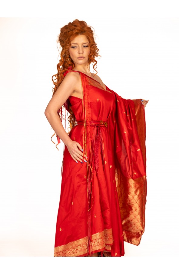 Red Roman Asymmetrical Dress with Golden Embroidery and Matching Cape – Elegance from Ancient Rome