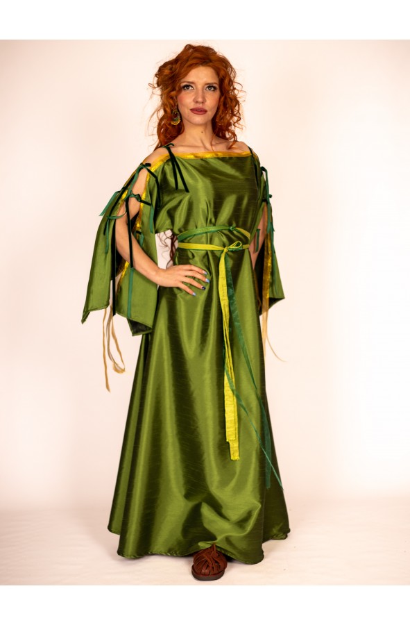 Green Roman Dress with Adjustable Sleeves by Yute Crea