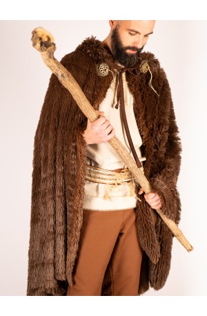 Capa de pelo vegano con broche – abrigo y presencia para recreaciones celtas o vikingas