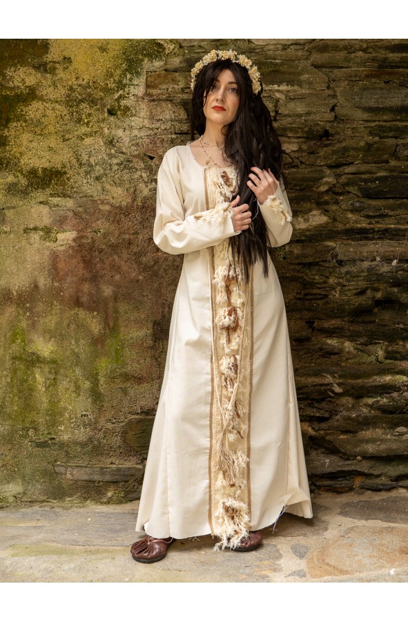 cream folklore dress Celtic cotton with handmade floral trim okk_searchable:LACE HEM Size:Extra Large Tall Tech Conference Outfit Women: taylor swift cream folklore dress This dress embodies the