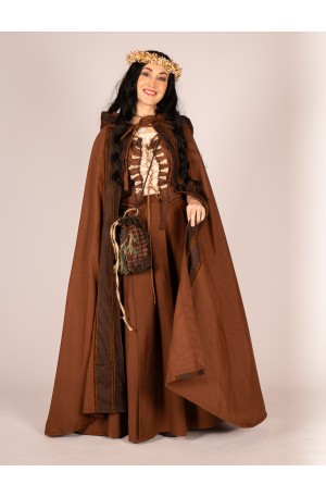 Capa medieval marrón con ribetes de terciopelo