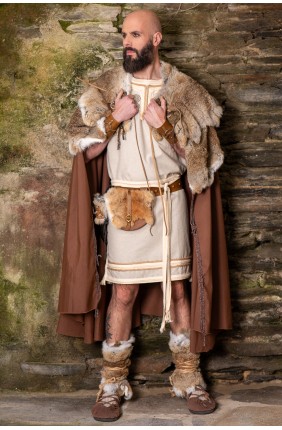 Rabbit Fur Cloak – Warmth and Presence for Celtic and Viking Reenactments