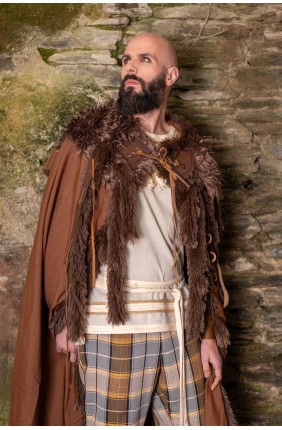 Celtic-Viking Cloak with Vegan Fur and Leather Details – Yutecrea